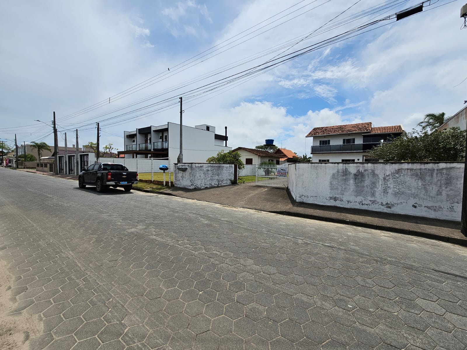 03WhatsApp Image 2025-11-15 at 13.45.29